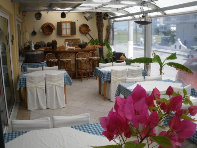 Hotel Europe Inn Paralía Екстериор снимка