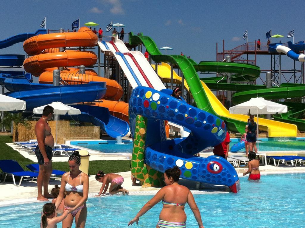 Hotel Europe Inn Paralía Екстериор снимка